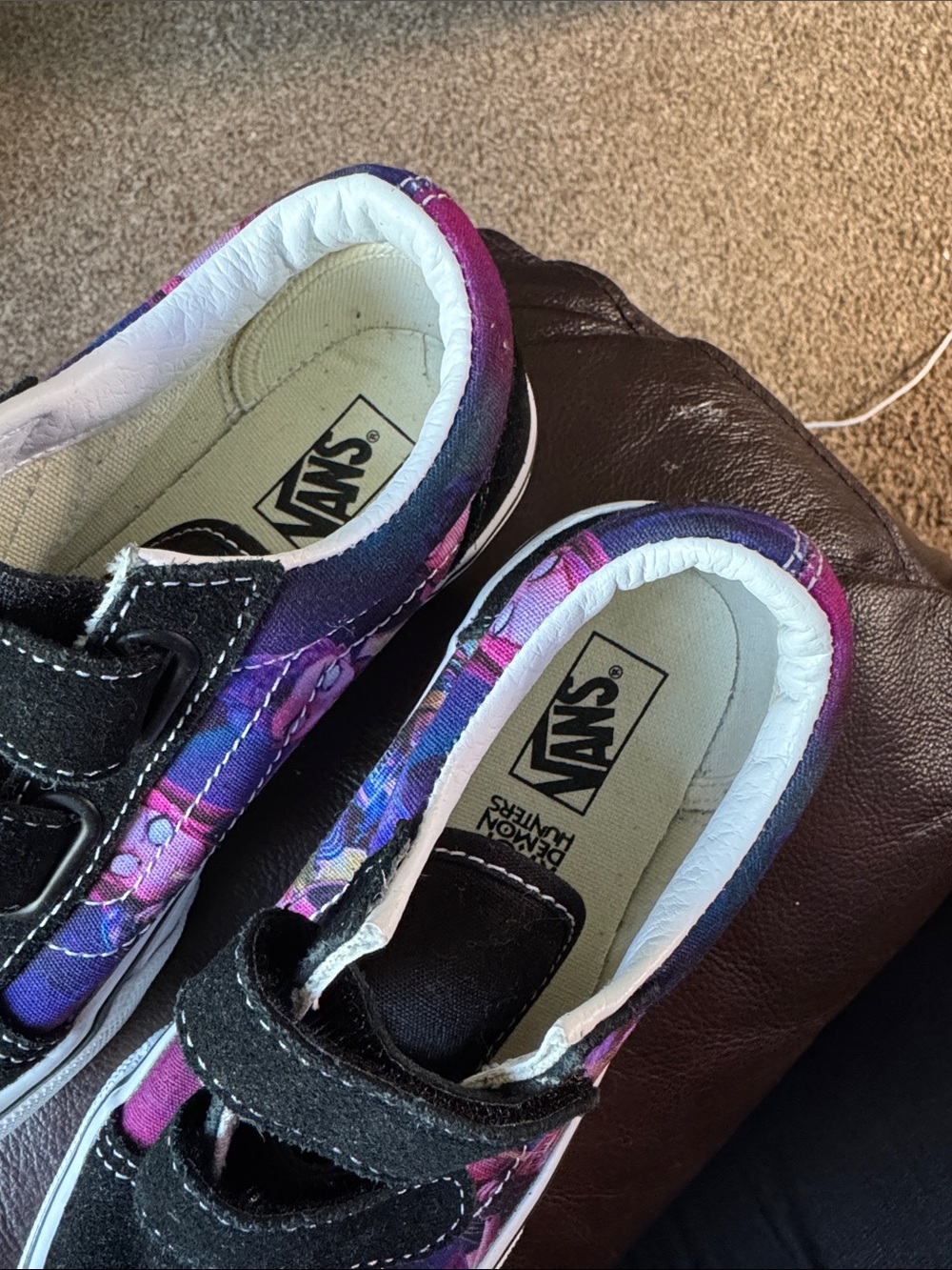 KPop Demon Hunters x Vans Little Kids Old Skool V Shoe - Picture 4 of 4